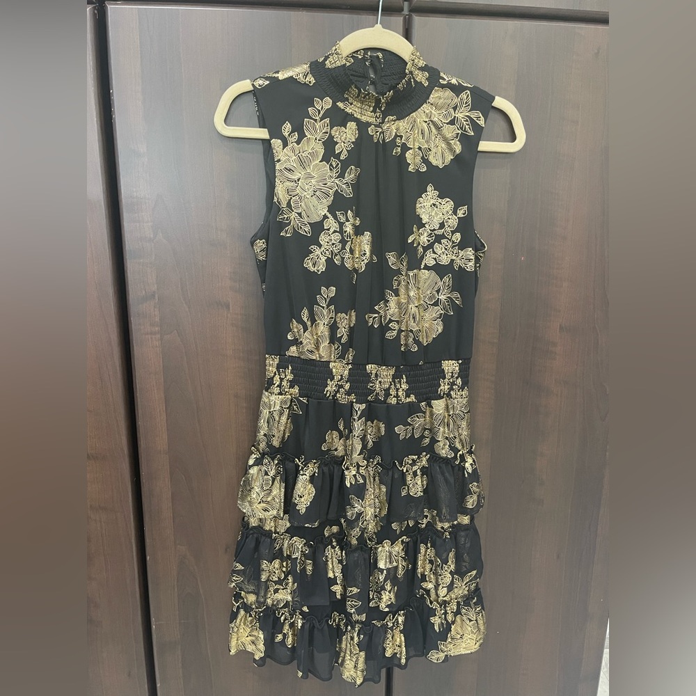 MSK Sleeveless Mock Neck Black Gold Foil Mesh Tiered Hem A-Line Fully Lined